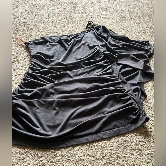 Maurice’s gray one shoulder top - Picture 1 of 3